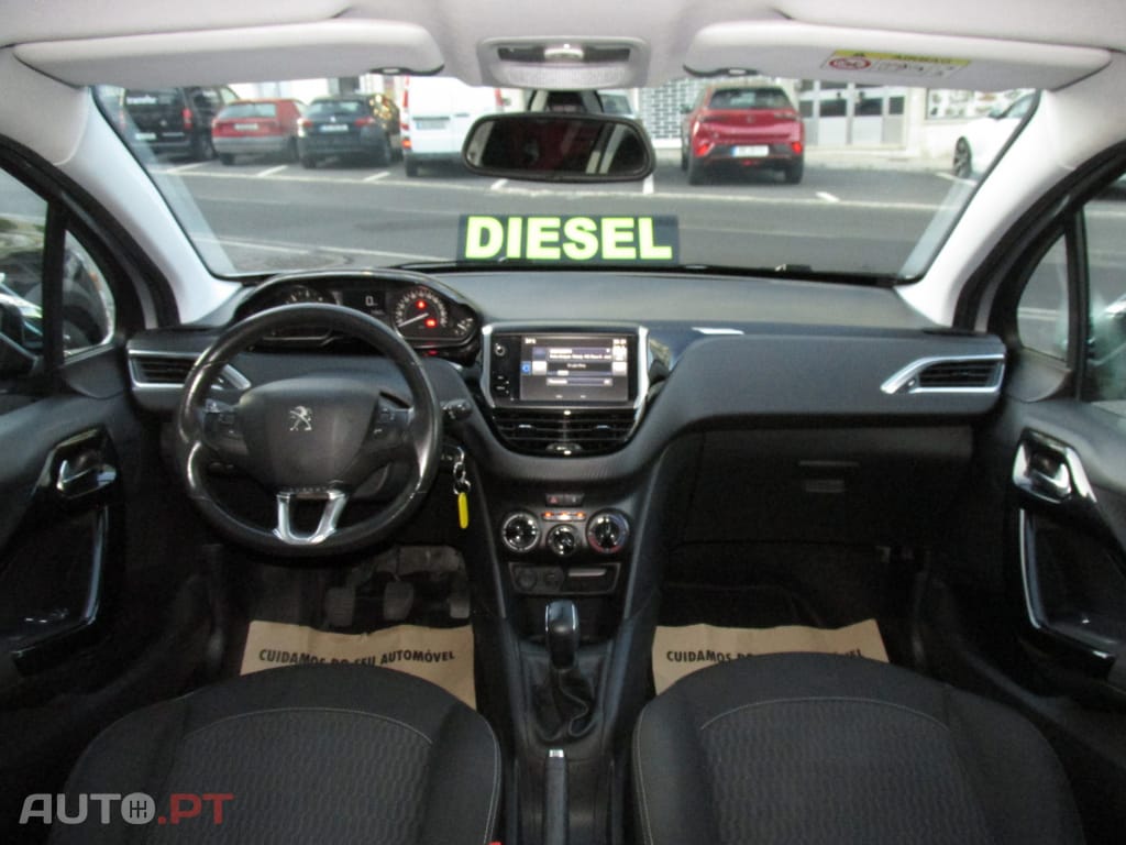 Peugeot 208 1.6 BlueHDi Style