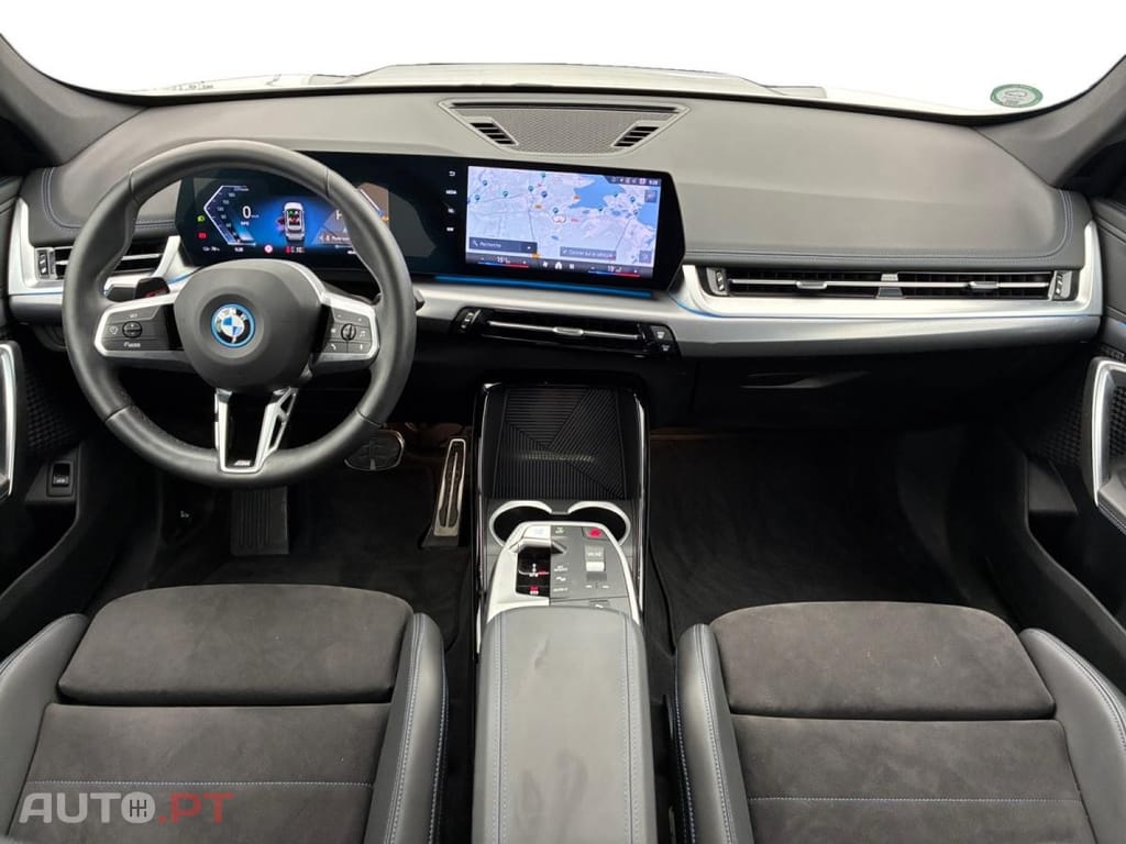 BMW iX1 eDrive20 Edição Desportiva M