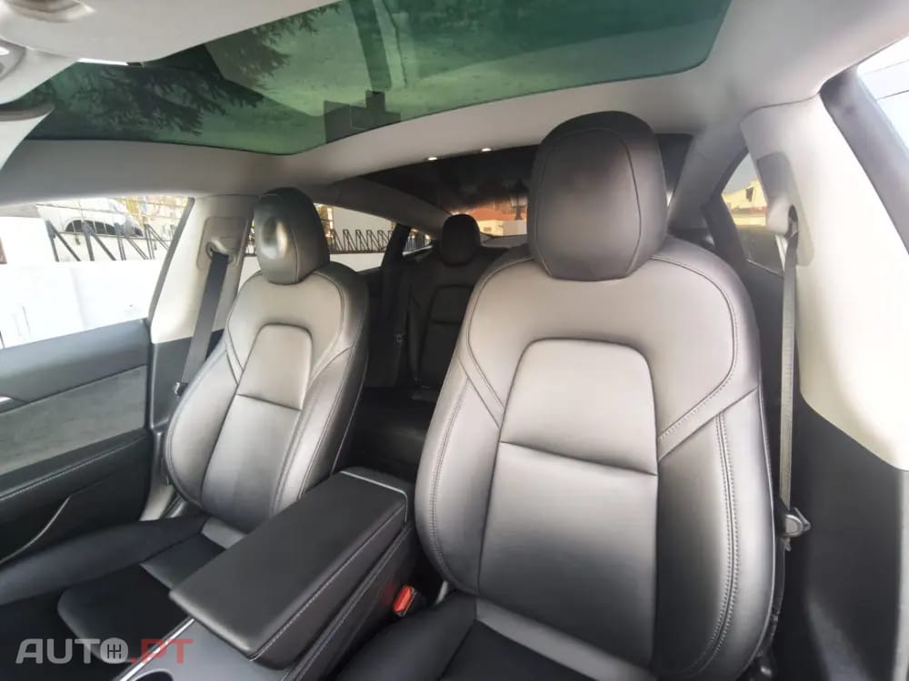 Tesla Model 3 Standard Range Plus RWD