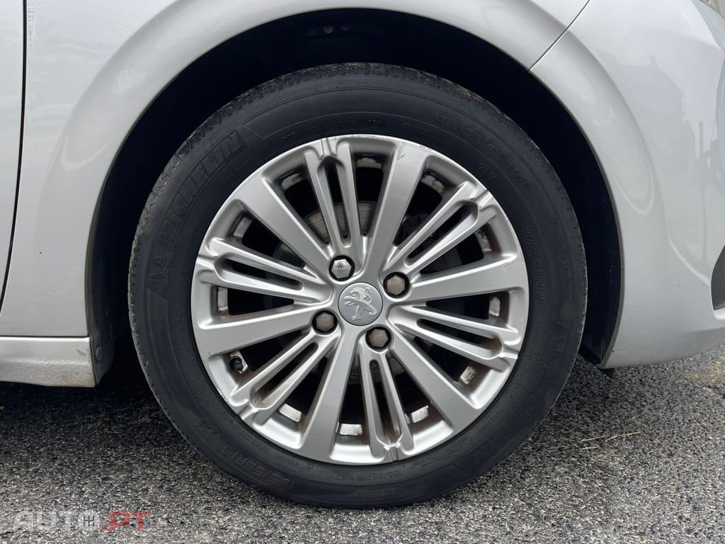 Peugeot 208 1.6 BlueHDi Style