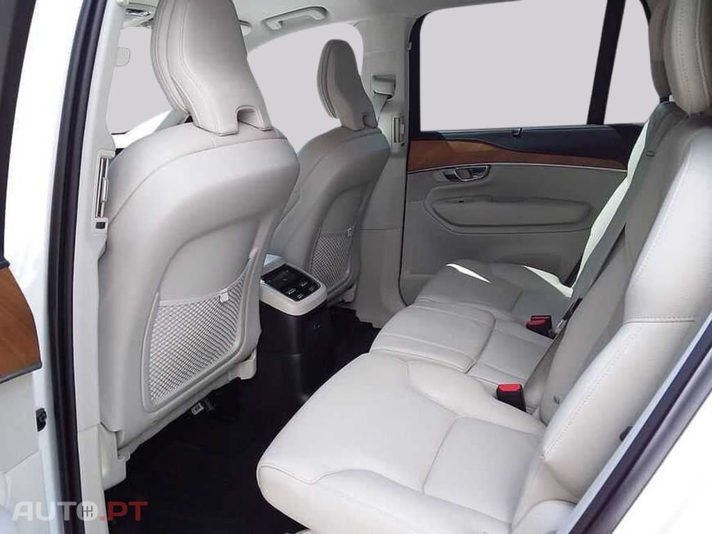 Volvo XC90 I.V.A DEDUTIVEL T8