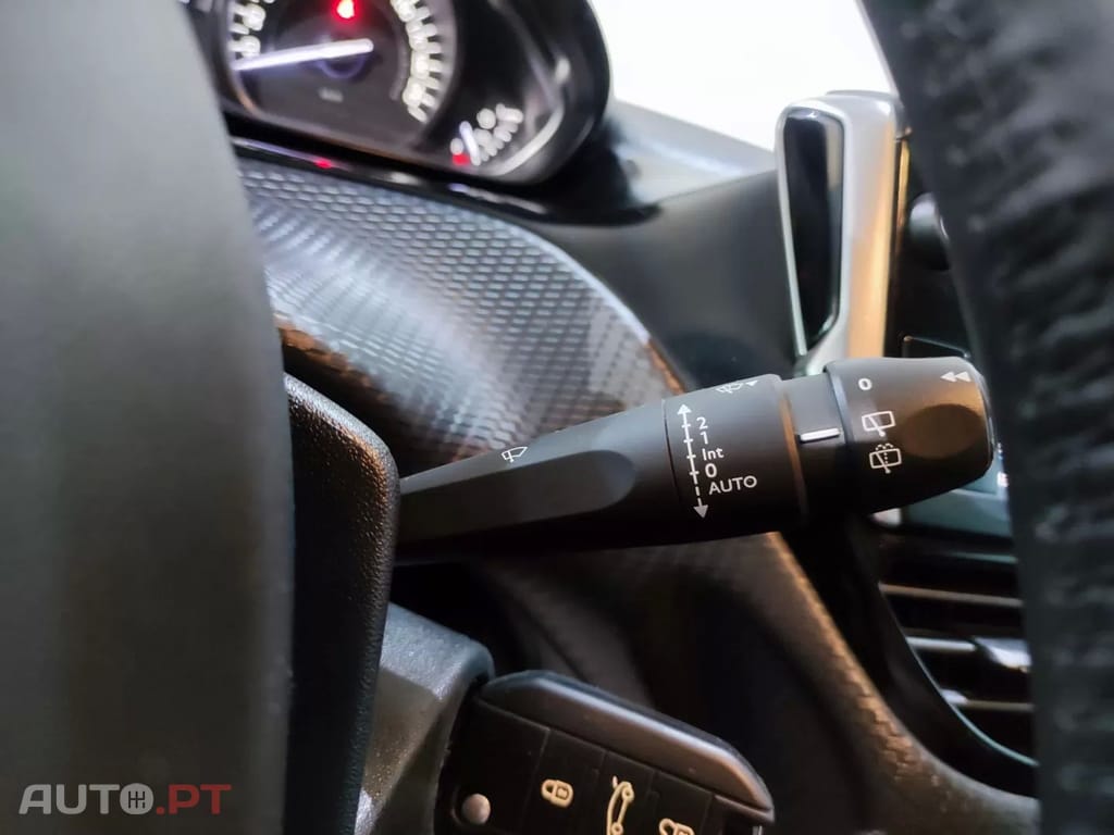 Peugeot 208 1.2 PureTech Signature