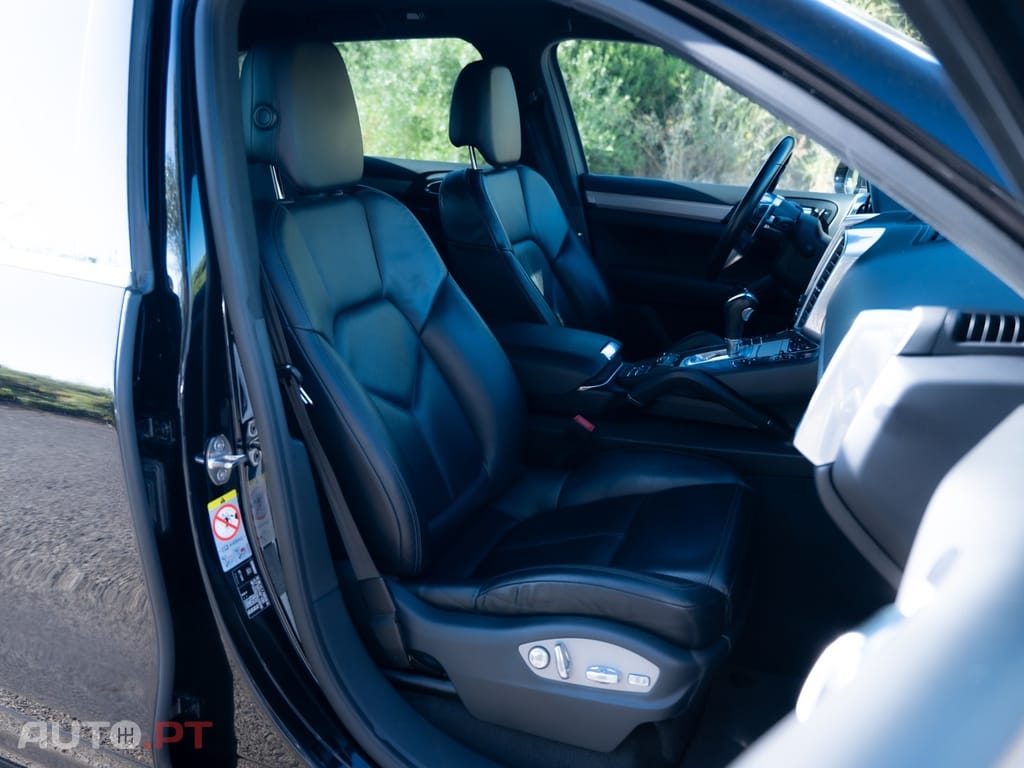 Porsche Cayenne 3.0 V6