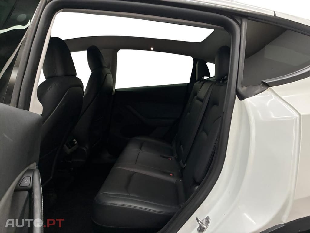 Tesla Model Y Long Range Dual Motor AWD