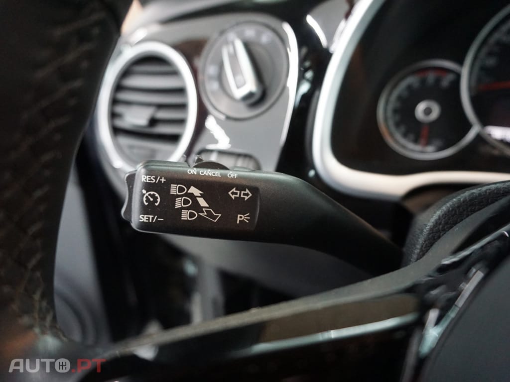 Volkswagen New Beetle 1.2 TSI BlueMotion Technologie Design