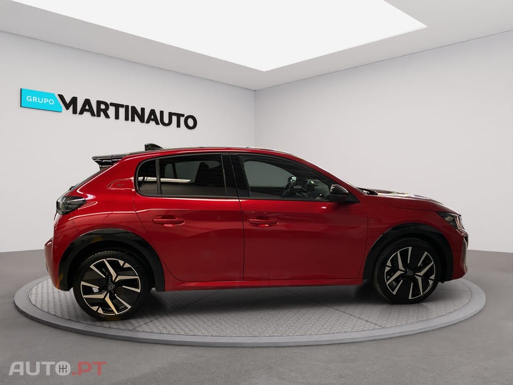 Peugeot 208 1.2 Hybrid GT e-DCS6
