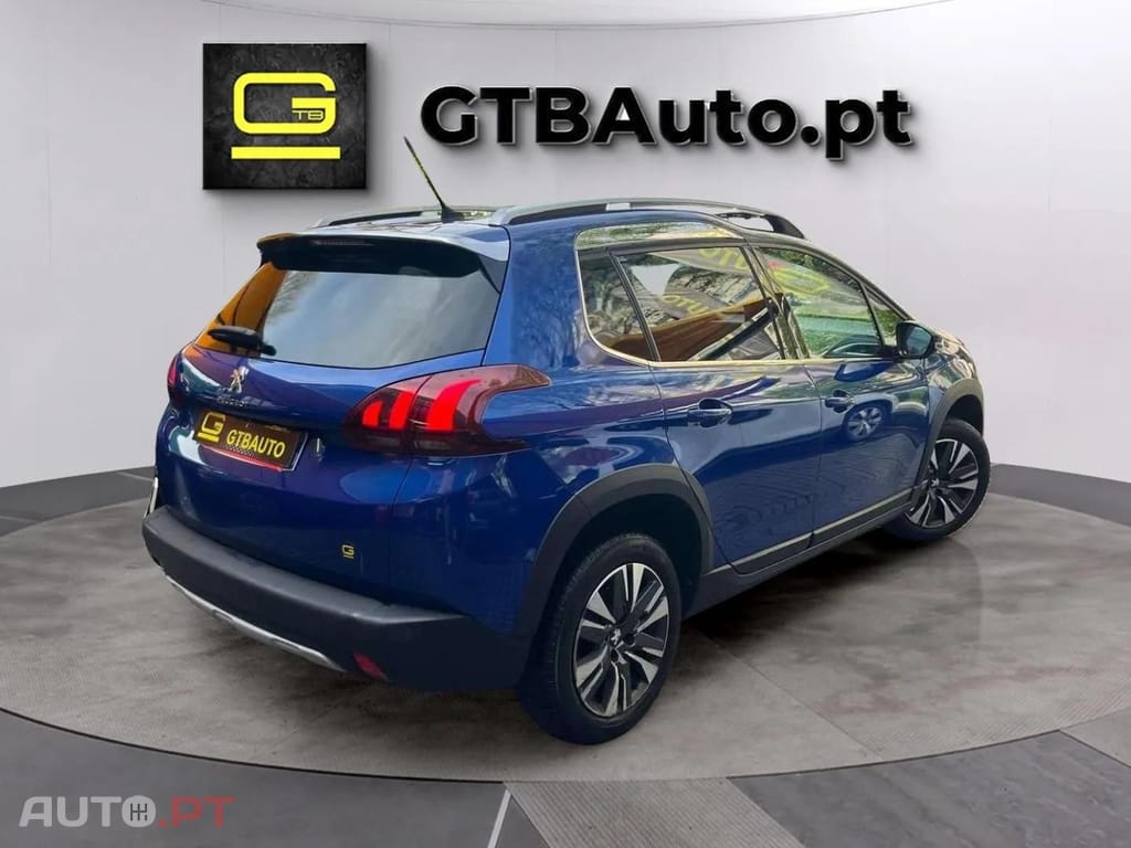 Peugeot 2008  1.2 PureTech Allure CROSSWAY