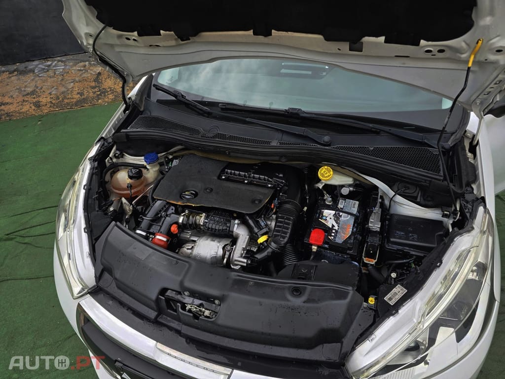 Peugeot 208 1.6 BlueHDi Style