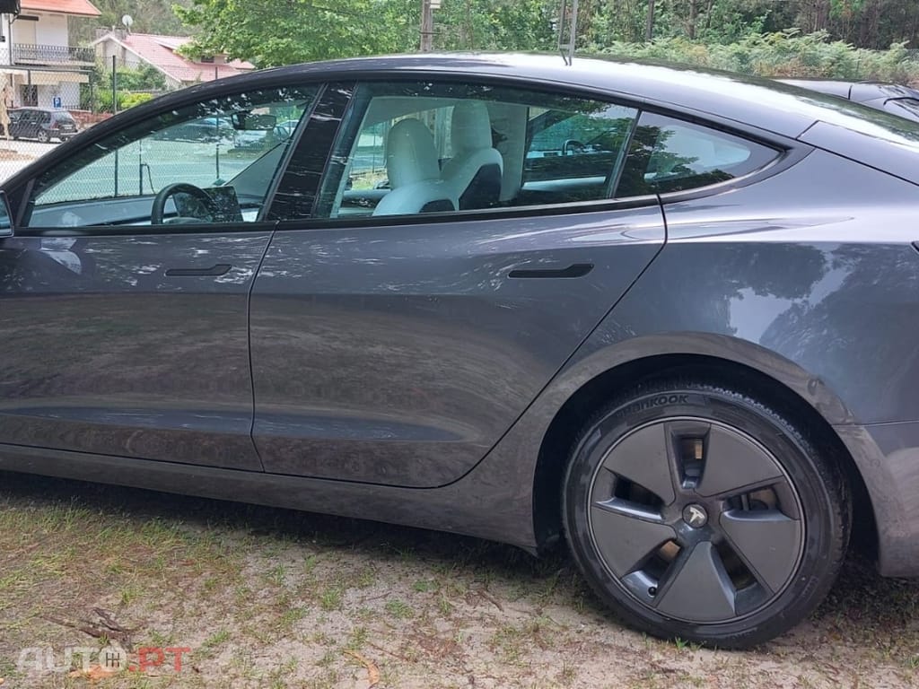 Tesla Model 3 Long-Range Dual Motor AWD