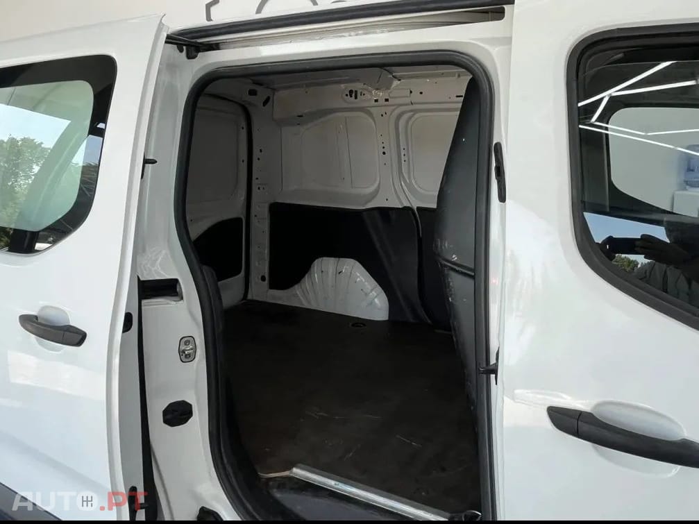 Peugeot Partner 1.6 Bluehdi 75Cv *GPS