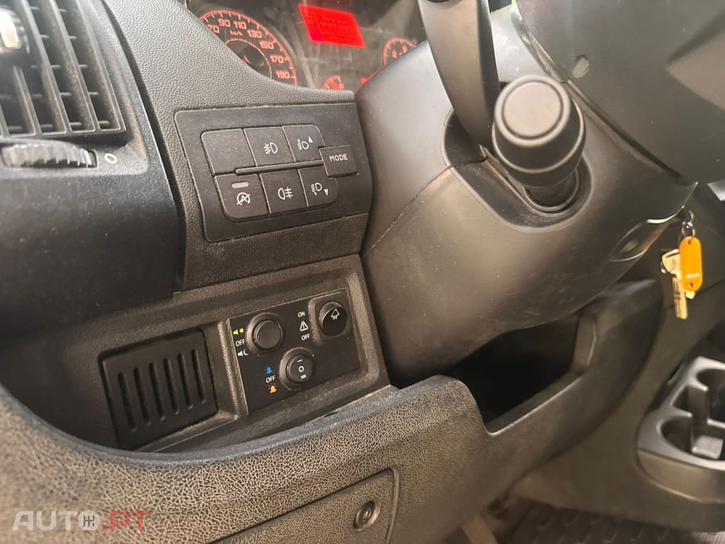 Peugeot Boxer 2.0 BlueHDi 330 L2H2 Premium