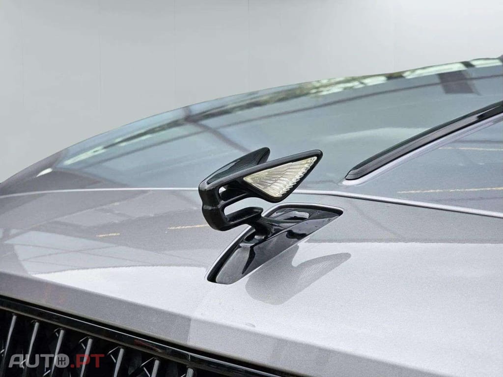Bentley Flying Spur V6 Hybrid S 