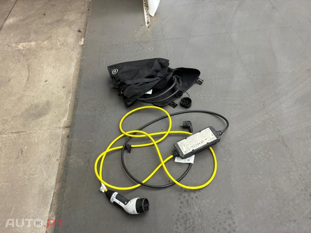 Jaguar F-Pace 2.0 P400e AWD R-Dynamic SE