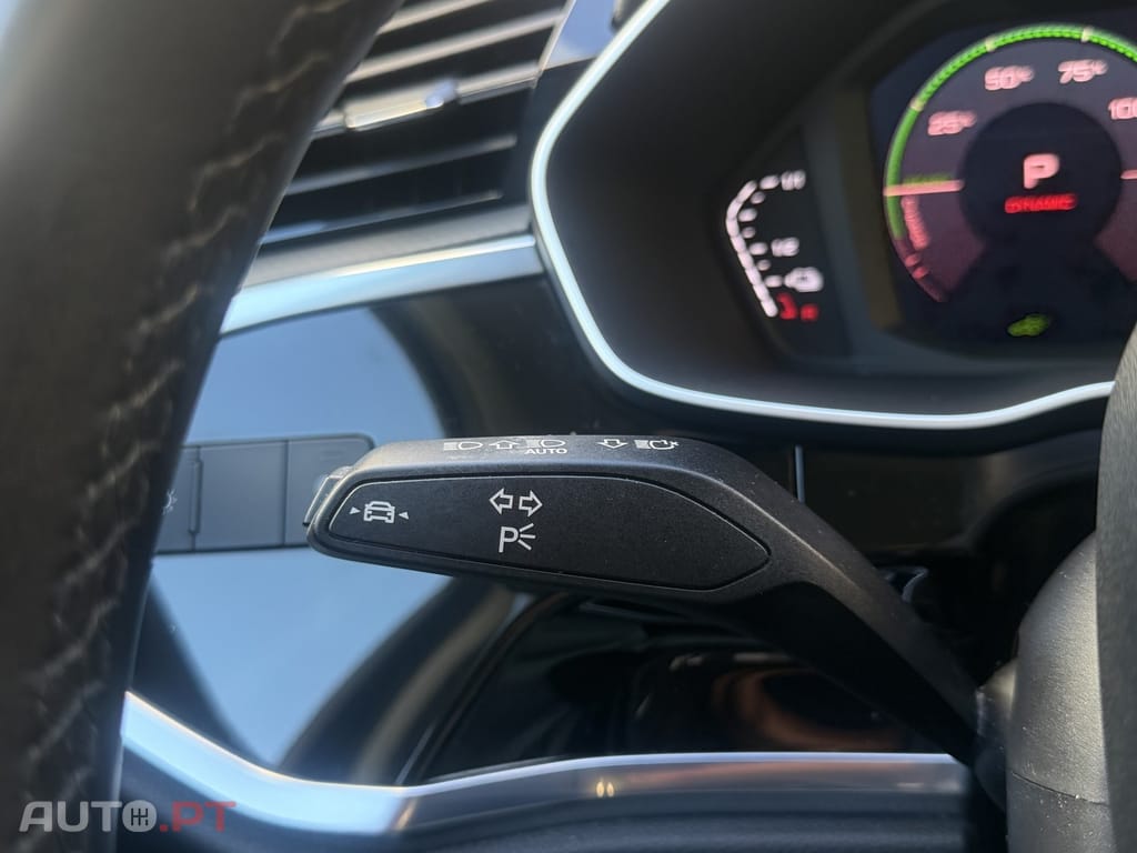 Audi Q3 45 TFSIe S line S tronic
