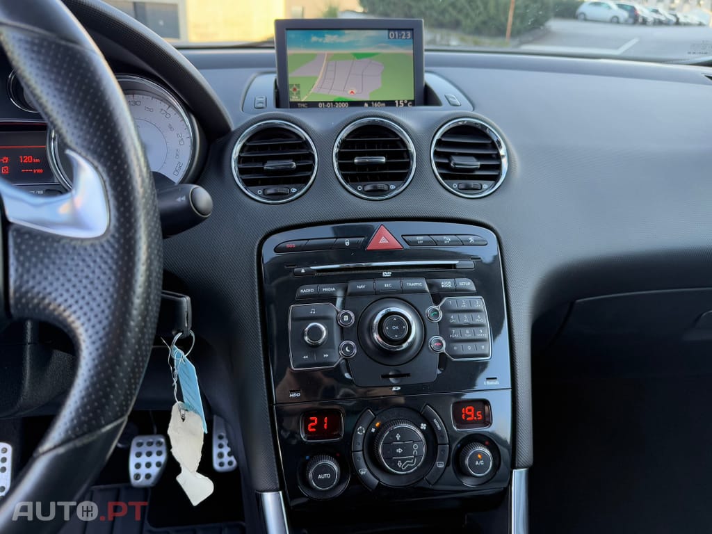 Peugeot 308 CC 2.0 HDi Roland Garros