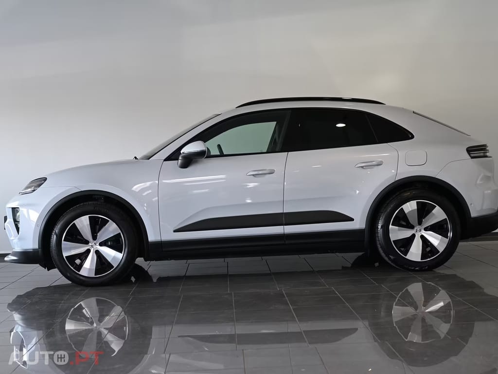 Porsche Macan 100kWh