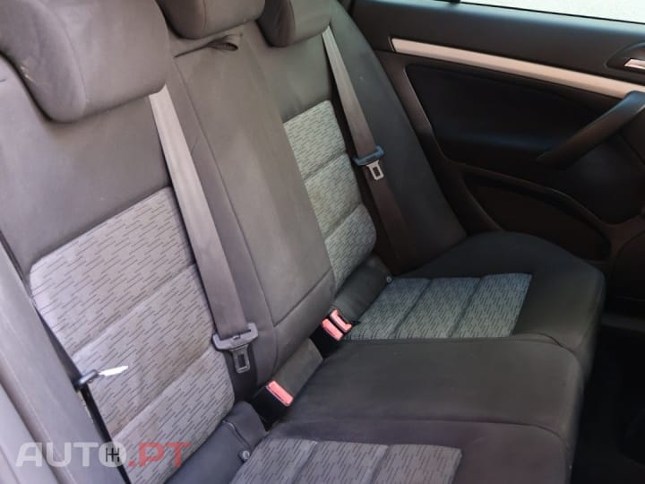 Skoda Octavia 1.6 TDi Greenline — fotografia 9