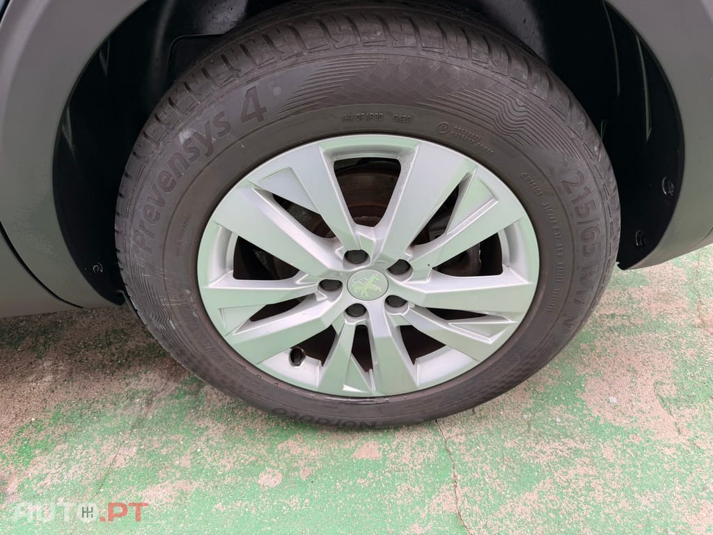 Peugeot 5008 1.5 HDI Allure 130cv 7 Lugares