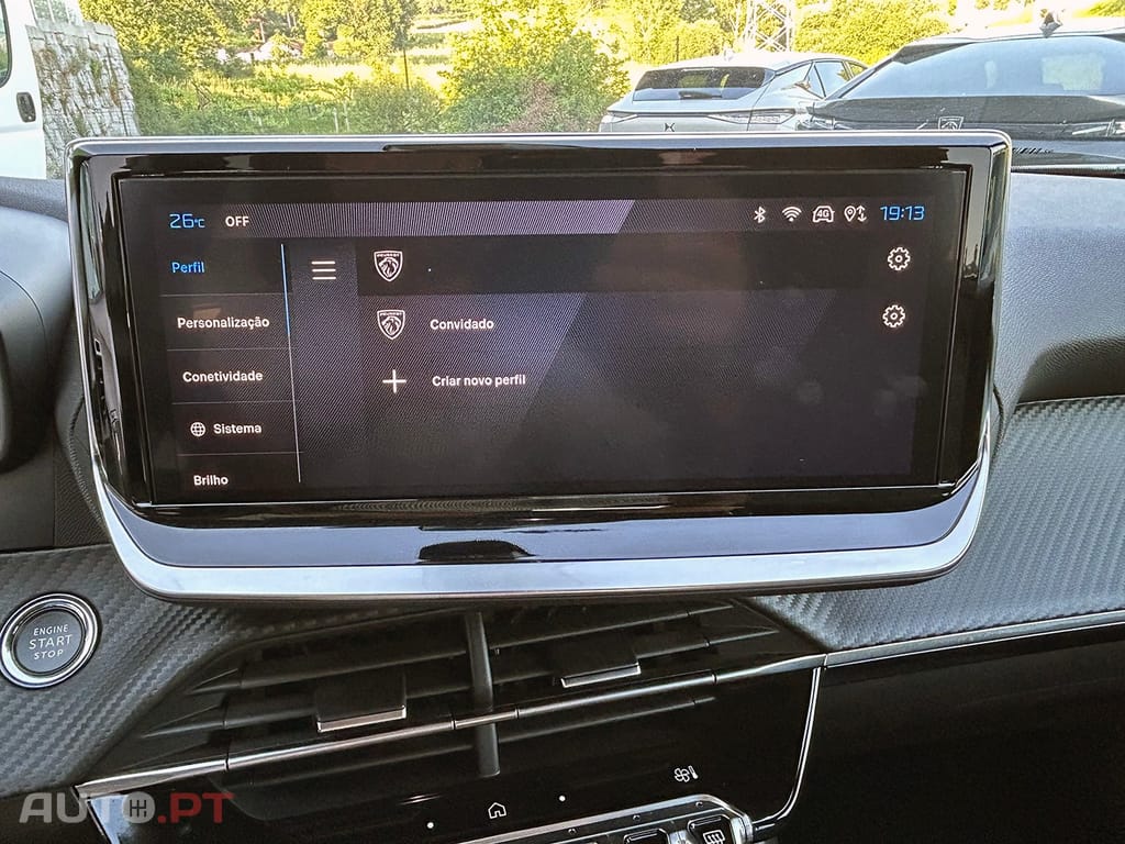 Peugeot E-2008 50 kWh Allure Pack
