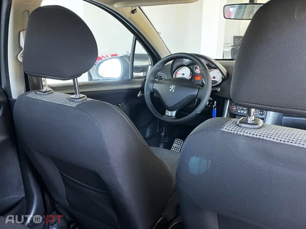Peugeot 207 1.4 HDi SE Sportium