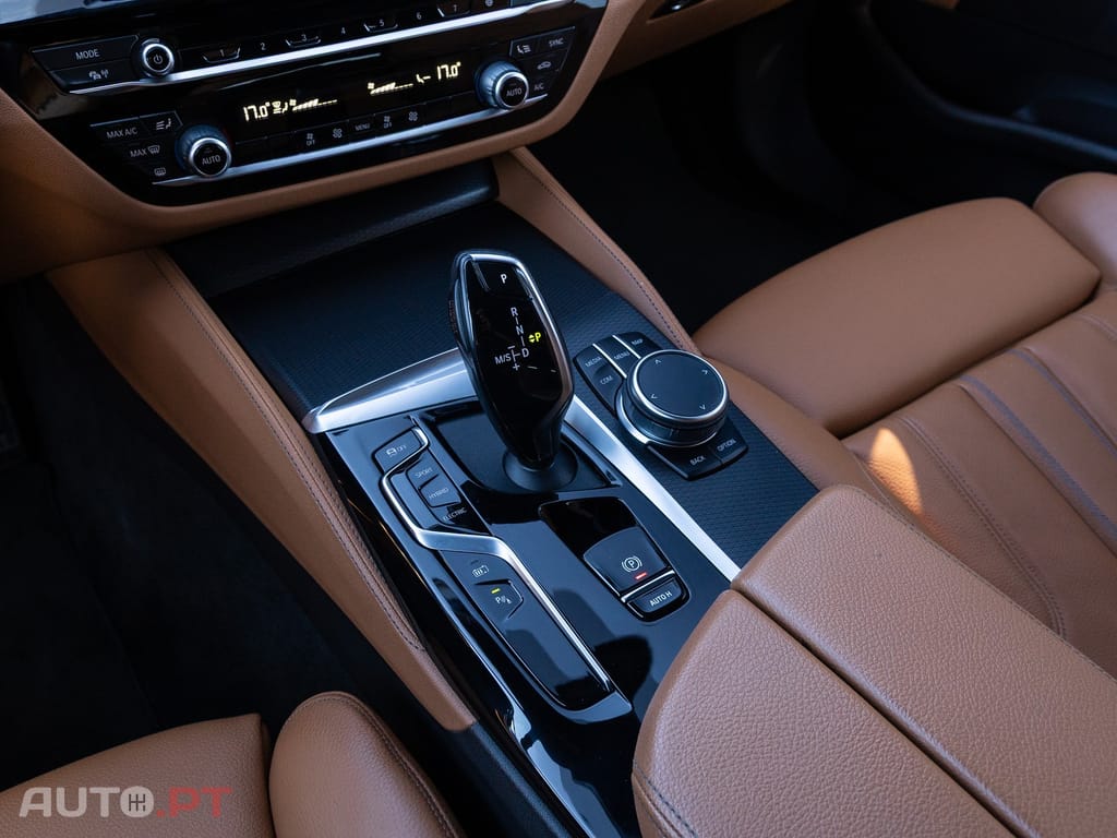 BMW 530 e Pack Desportivo M