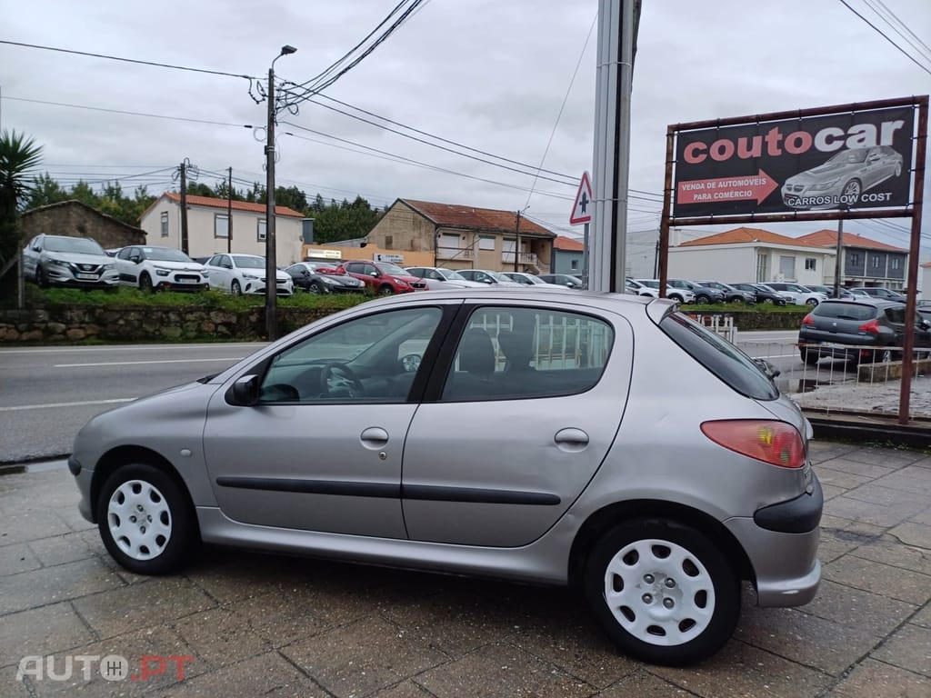 Peugeot 206 1.1 Color Line