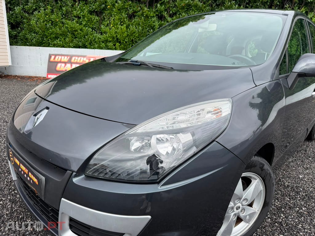 Renault Scénic 1.9 dCi FAP Dynamique