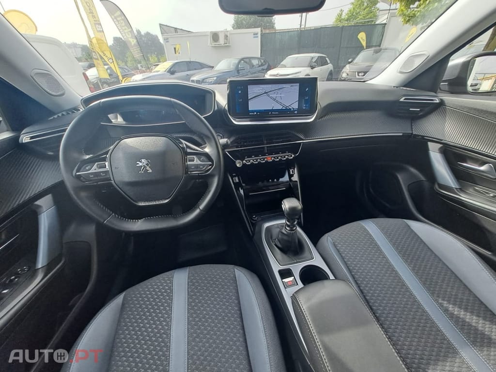 Peugeot 2008 1.2 PureTech Allure