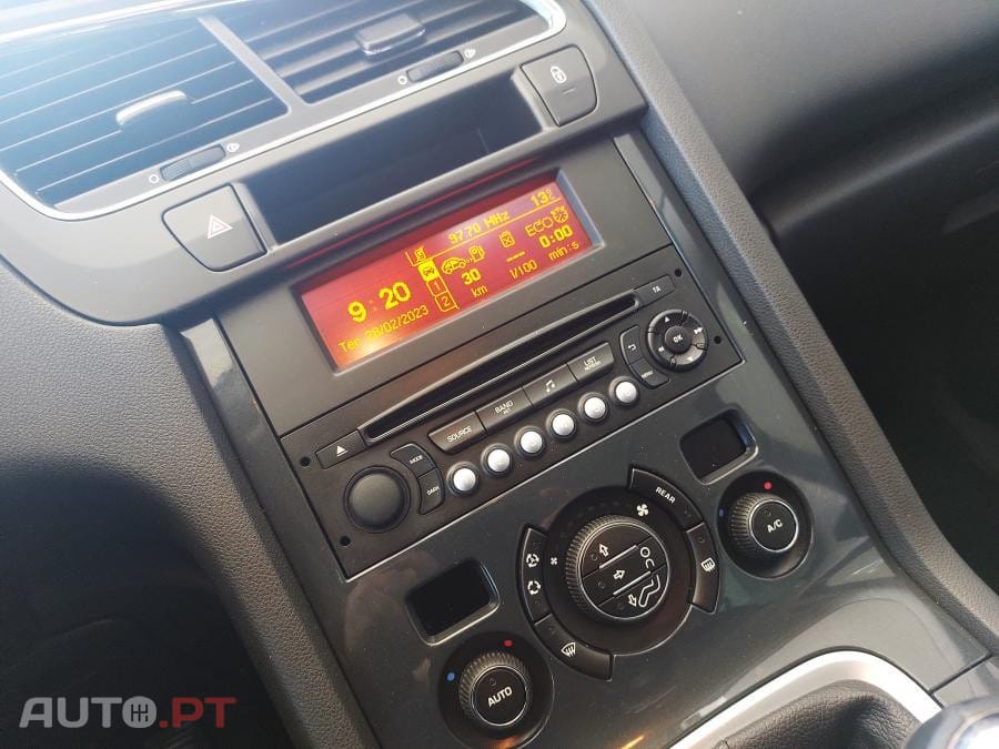 Peugeot 5008 1.6 BlueHDi Style