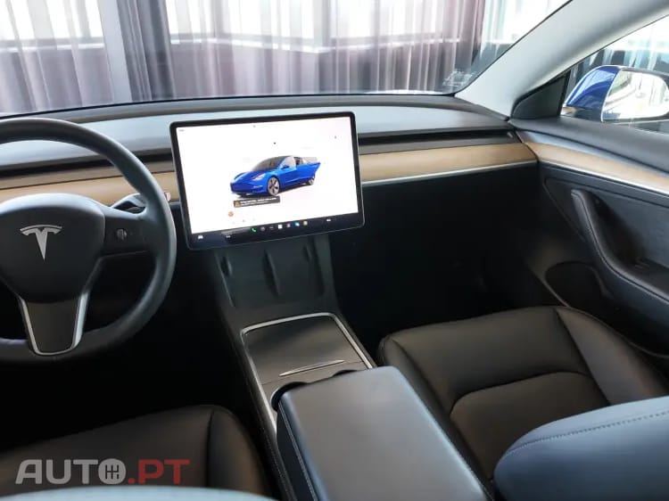 Tesla Model 3 Standard Range Plus RWD