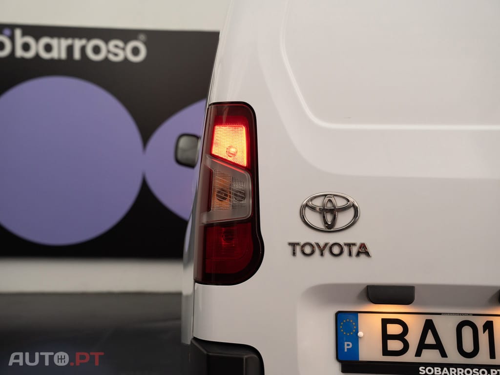 Toyota Proace City 1.5D L2 Exclusive