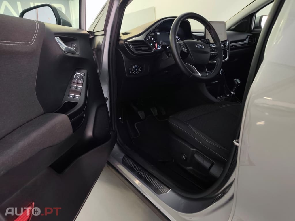 Ford Puma 1.0 EcoBoost MHEV Titanium