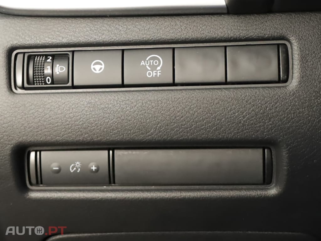 Nissan Qashqai Qashqai 1.3 DIG-T N-Connecta LED Xtronic