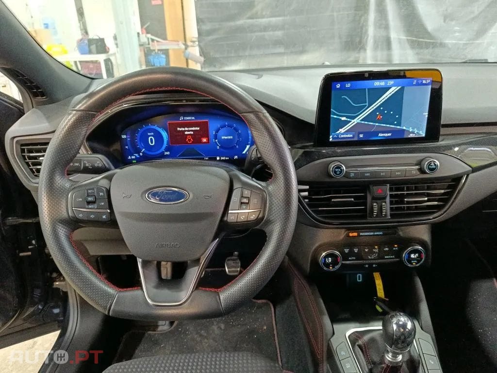 Ford Focus 1.0 EcoBoost MHEV ST-Line X