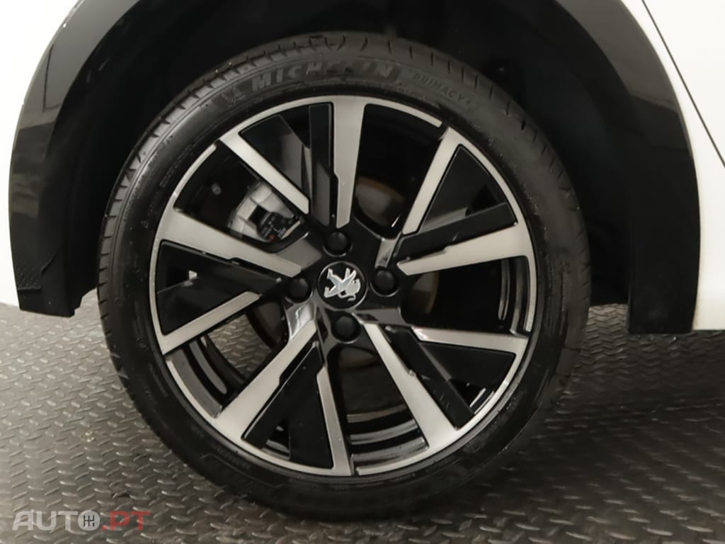 Peugeot 208 208 1.2 PureTech GT EAT8