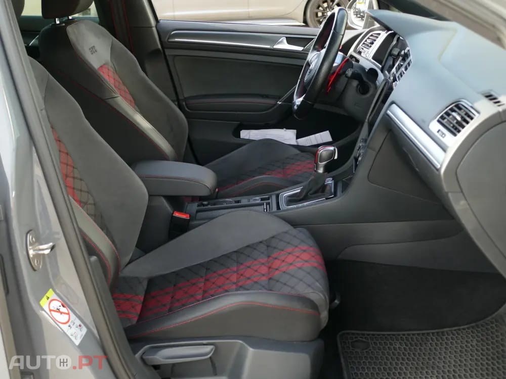 Volkswagen Golf 2.0 TSI GTi TCR DSG