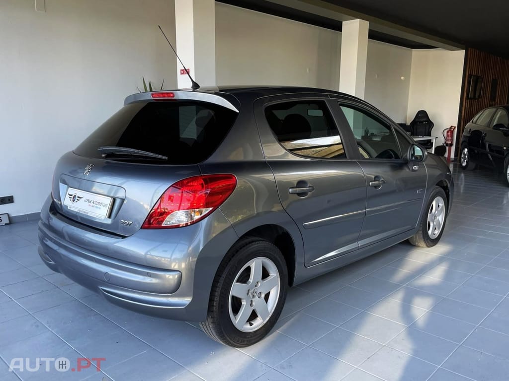 Peugeot 207 1.4 HDi SE Sportium