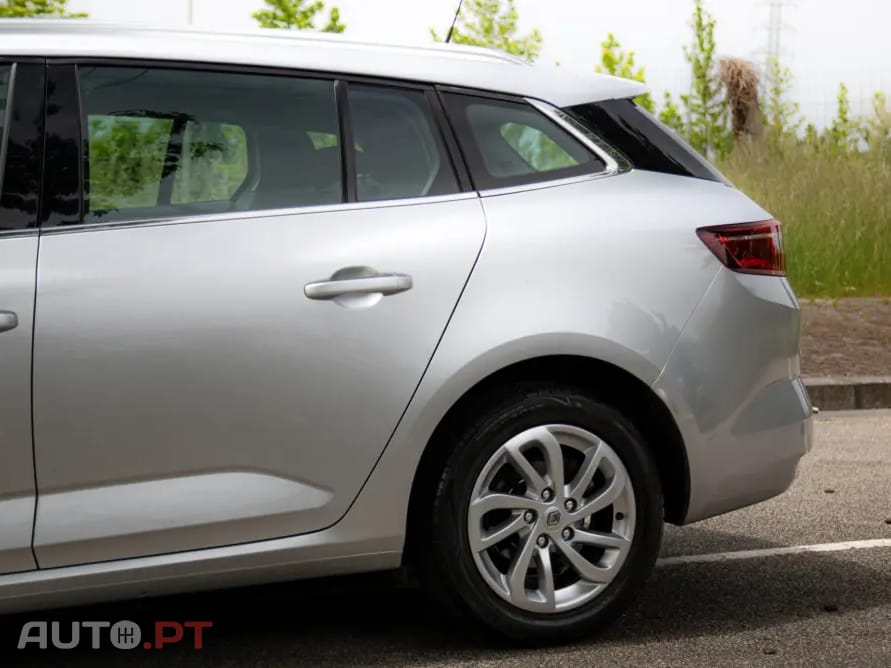 Renault Mégane Sport Tourer BLUE dCi 115 EDC BUSINESS EDITION