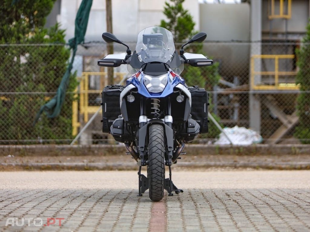 BMW R trophy