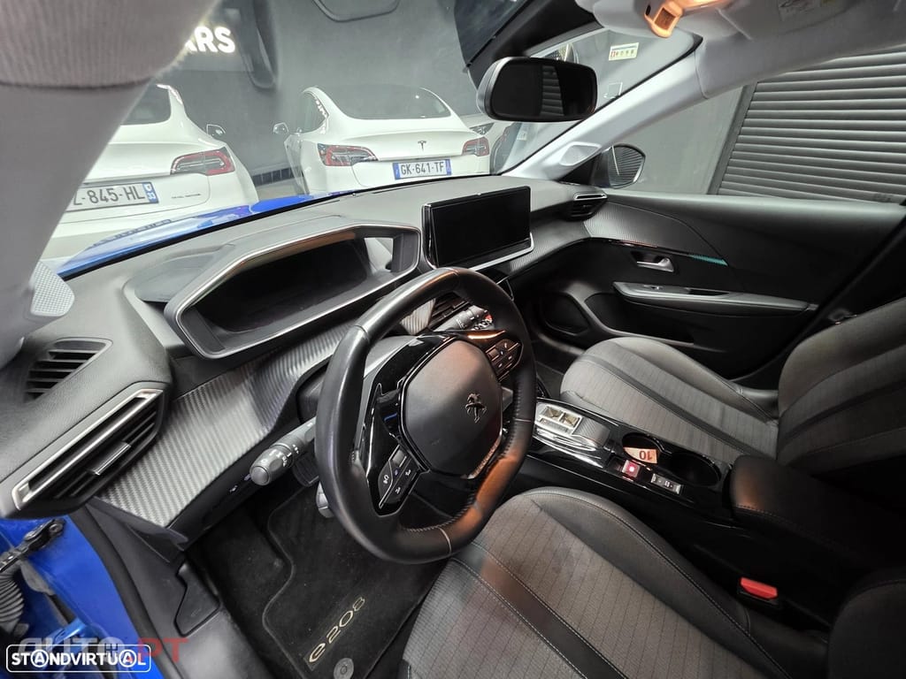 Peugeot E-208 50 kWh Allure Pack