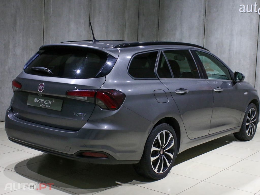 Fiat Tipo 1.3 M-Jet Lounge Tech