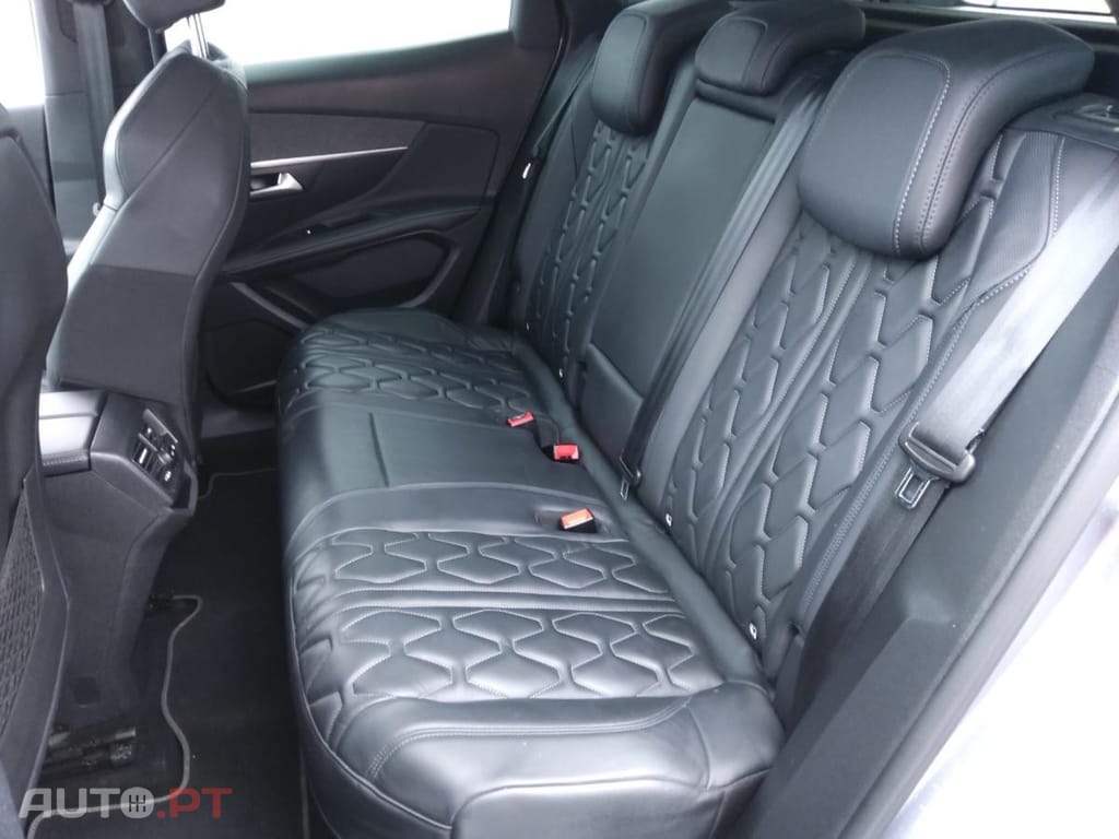 Peugeot 3008 1.6 Hybrid4 Allure Pack e-EAT8