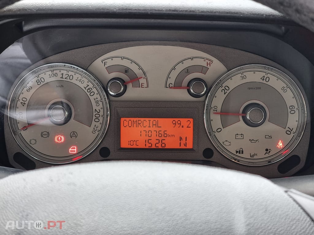 Fiat Linea 1.3 M-Jet Emotion Dualogic