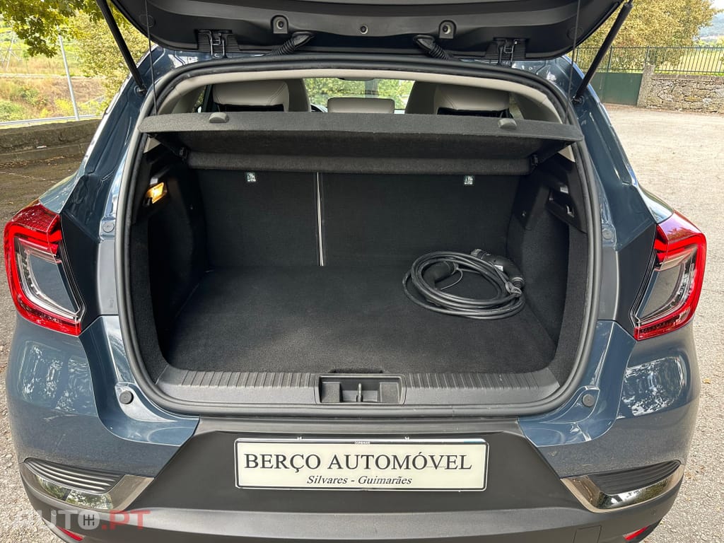 Renault Captur 1.6 E-Tech Initiale Paris