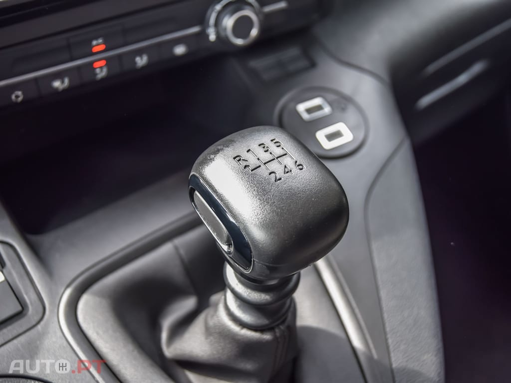 Peugeot Partner 1.5 BlueHDi Asphalt Standard