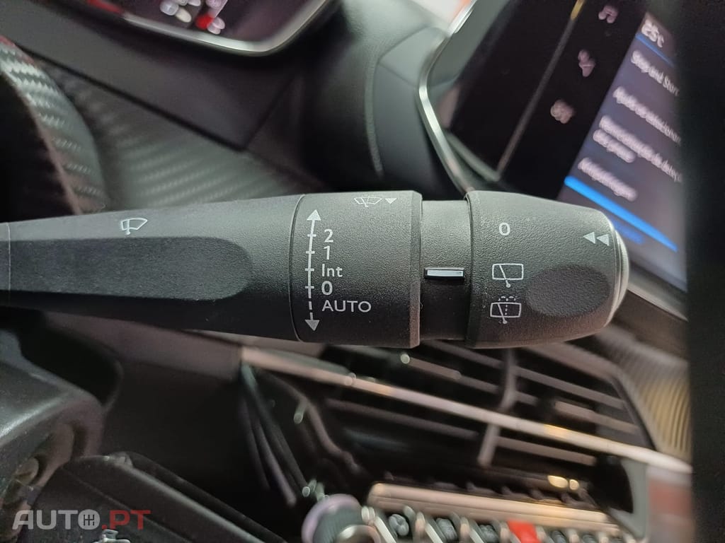 Peugeot 2008 1.5 BlueHDi Allure Pack