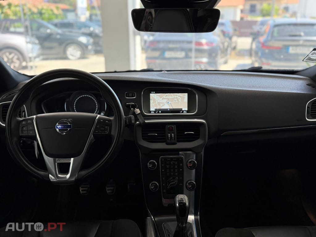 Volvo V40 2.0 D2 R-Design