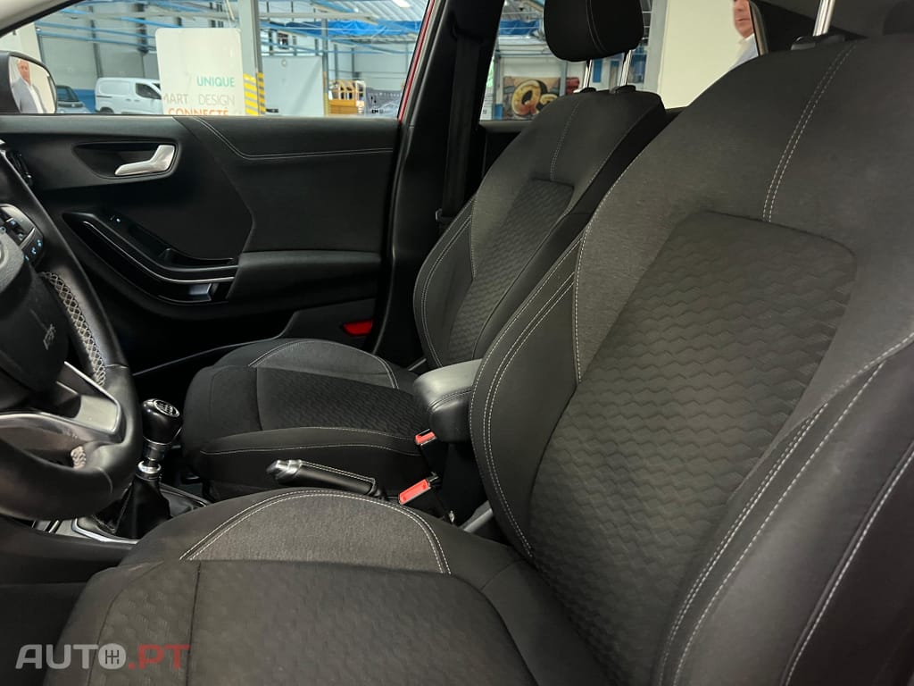 Ford Puma 1.0 EcoBoost MHEV ST-Line