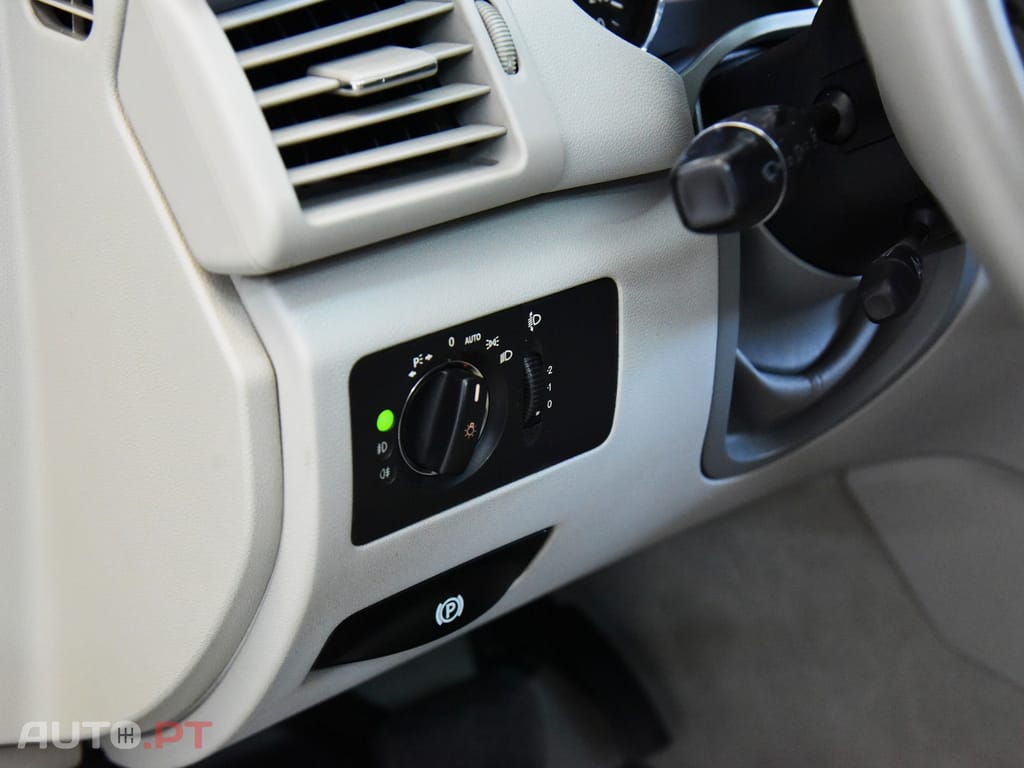 Mercedes-Benz R 320 CDi 4-Matic