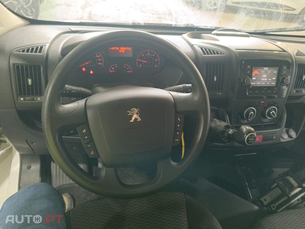 Peugeot Boxer BOXER 2.2 BlueHDi 335 L2H2 Premium
